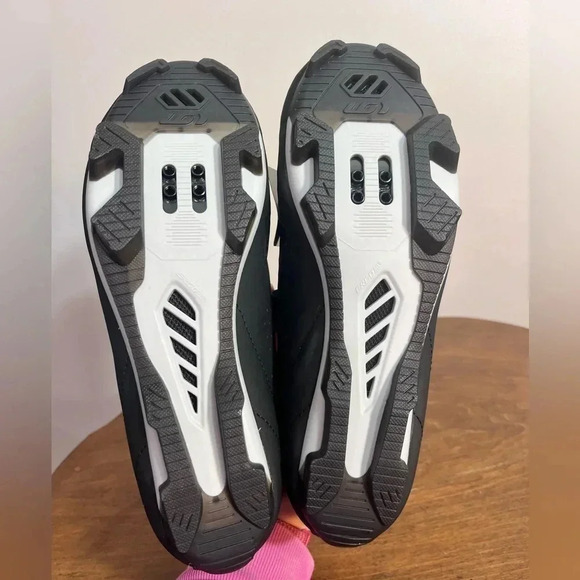 Louis Garneau LG Cycling Shoes Multi Air Flex II Black and Red‎ Sizes 42 main image 4